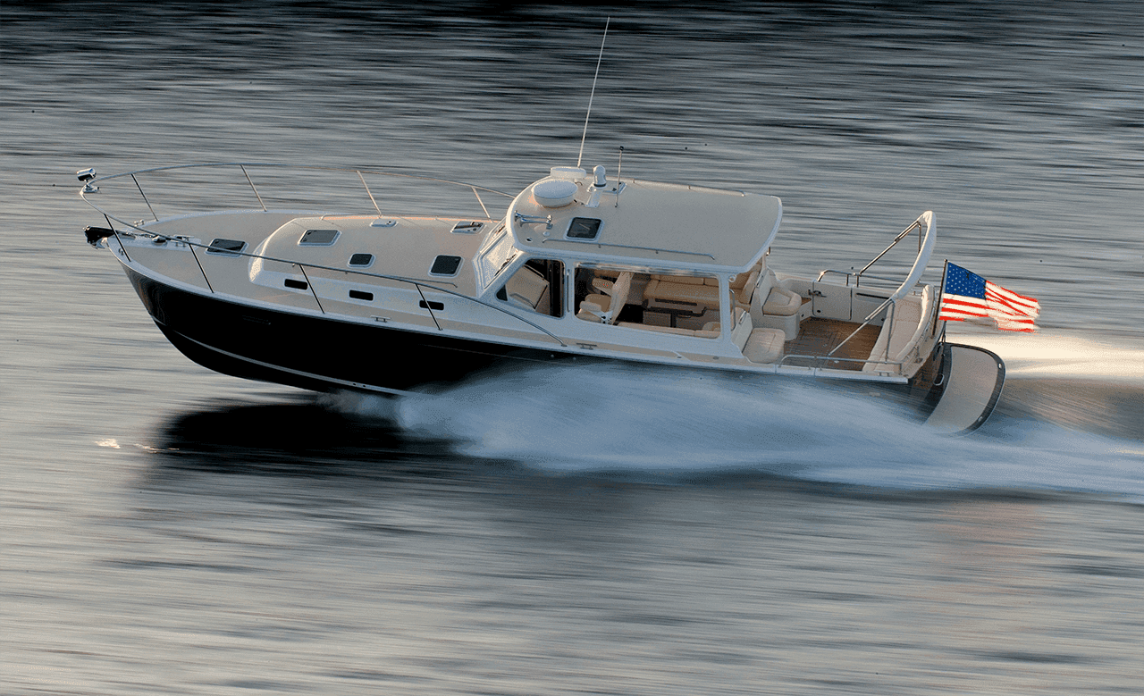 BOATTEST.COM Reviews the MJM 40z – Most Fuel Efficient Boat in its Class